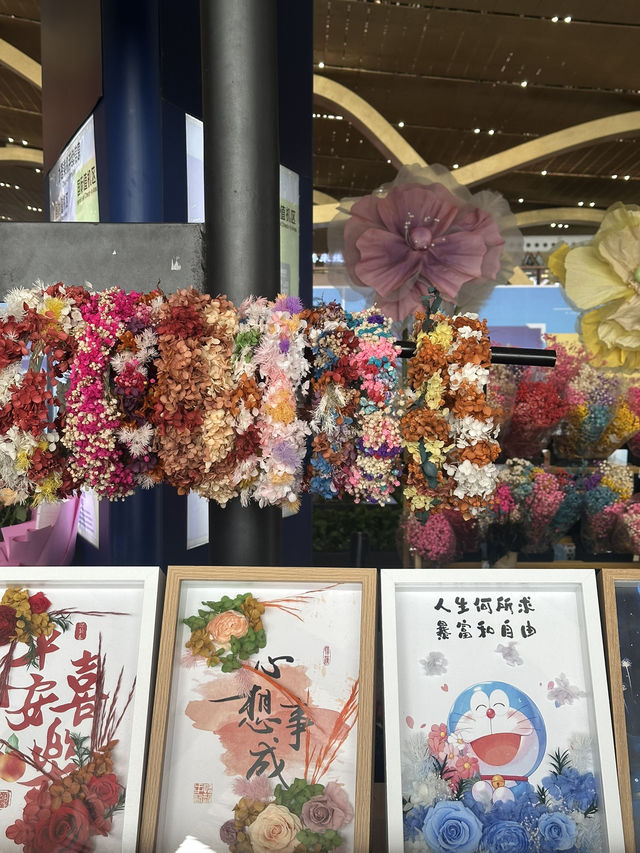 【中国🇨🇳昆明】お花いっぱいの空港✈️