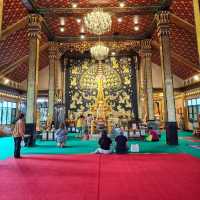 สักการะขอพรหลวงพ่อสุโขทัย