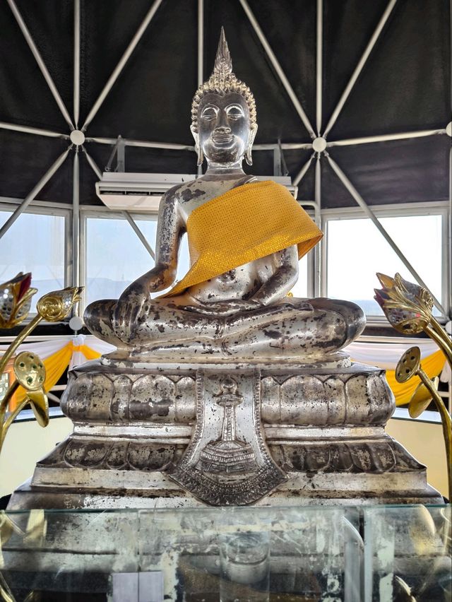 หอแก้วมุกดาหารเฉลิมพระเกียรติกาญจนาภิเษก