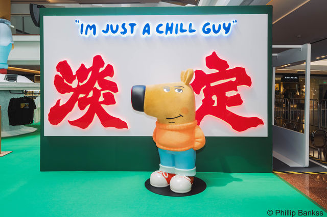 3️⃣ 米高巨型Chill Guy加港味十足Memes圖打卡位 📷