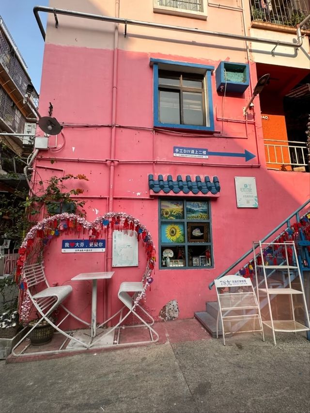 Dafen Oil Painting Village-The World’s Largest Hand-Painted Art Factory