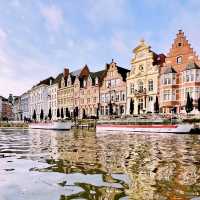 🏰 Ghent & Bruges: Medieval Magic, Waffle Cravings & a Bike Lane Meltdown 🚲