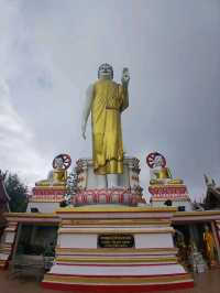 สักการะพระธาตุเมืองเชียงใหม่