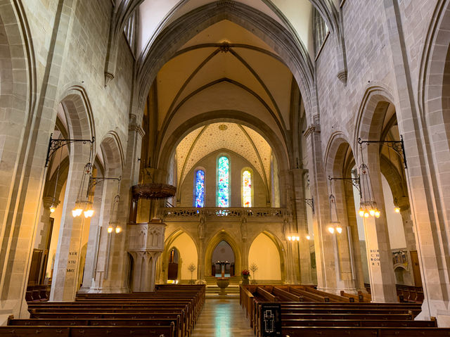 【ステンドグラスの宝石箱】フラウミュンスター（チューリッヒ）⛪✨