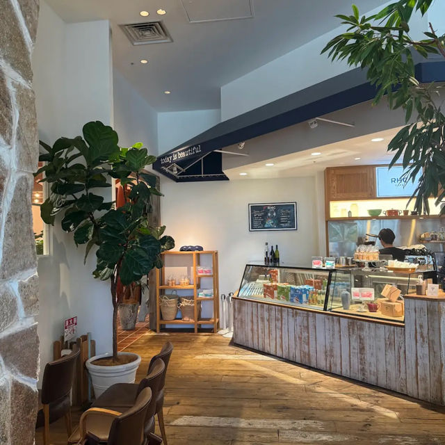 【神奈川】🇯🇵 RHC カフェみなとみらい店