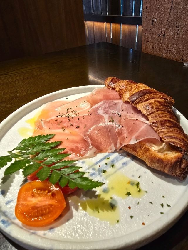 ✨尖沙咀隱世韓系Cafe！Coffee Hwajeon必試打卡美食😍🌸