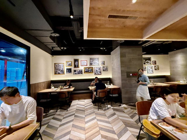 高雄夢時代（藍鯨館）6樓意大利餐廳（BELLINI Pasta )美食餐值得推薦大家