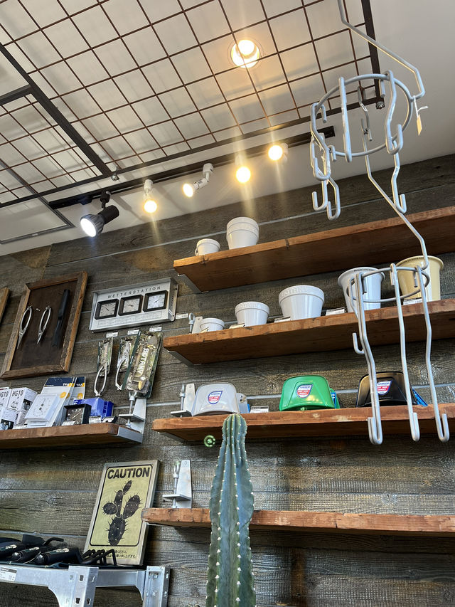 刺激と発見が詰まった暮らしの遊び場――自由が丘「DULTON」旗艦店
