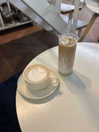 【韓国/合井】白い外観とライラック🌸が魅力的💗ソウルで1番お気に入りcafe💗