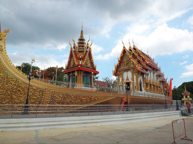 วัดชลอ นนทบุรี
