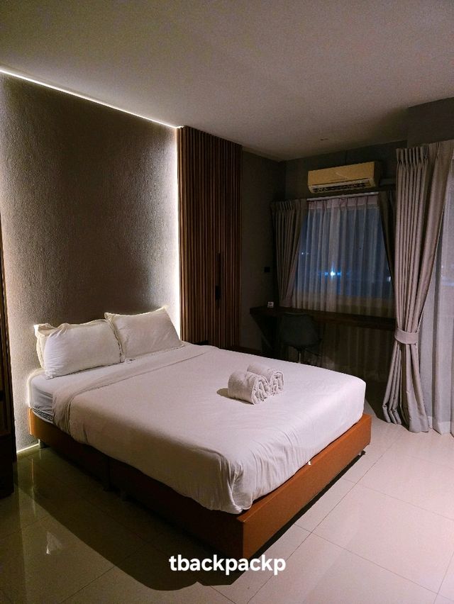 โรงแรมคุ้มค่า ที่ศรีมหาโพธิ The Bed's 304 🛌🏡