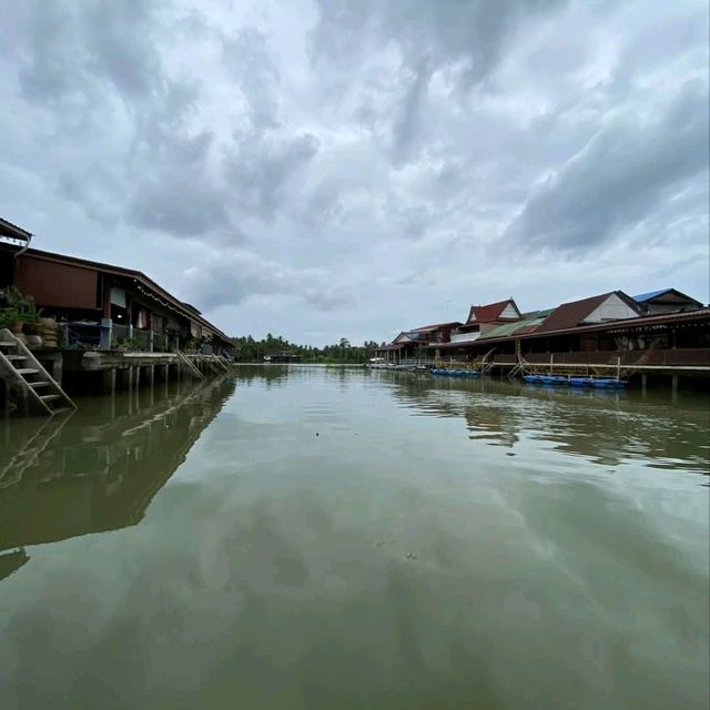 ตลาดน้ำบางน้อย สมุทรสงคราม