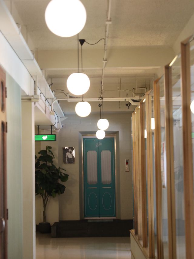 曼谷|網美咖啡廳 咖啡控的天堂 空間超大戶外空間很美 NANA Coffee Roasters Ari｜冠軍豆＋綠意座位