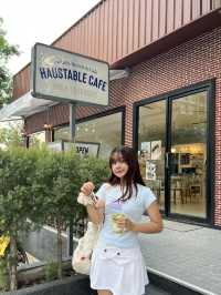 Haustable Cafe