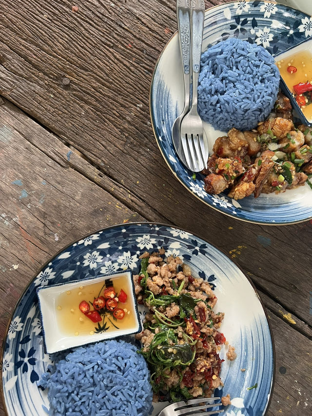 หมู่บ้านชาว COLUMBO CRAFT-VILLAGE  🌧️