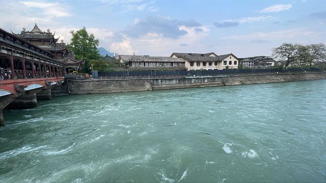 สะพาน langqiao Dujiangyan 