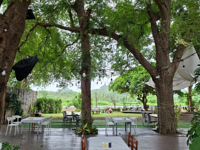 THARADOL Cafe & Bistro