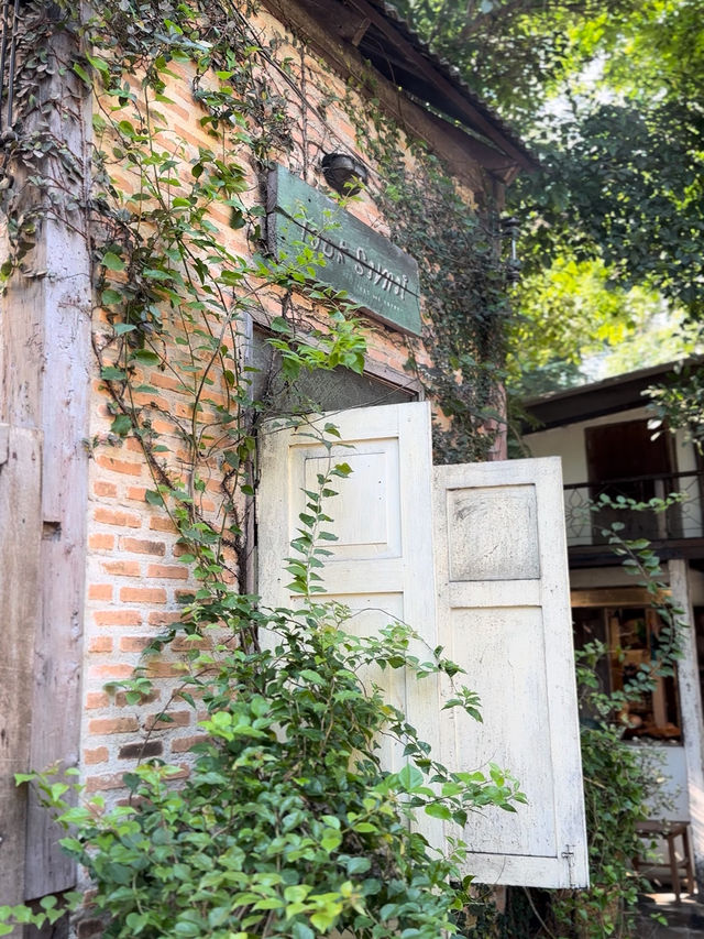 Hotter Than My Love Life: Summer at Baan Kang Wat!