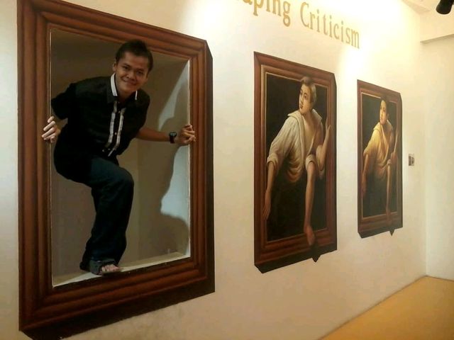 i-City Trick Art Museum - Magic Tricks, Murals & Painting