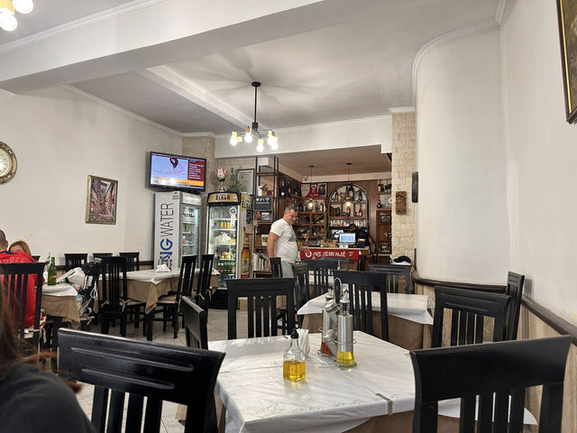 【Restaurant Bar Çuçi｜ベラトで味わう伝統アルバニア料理】 
