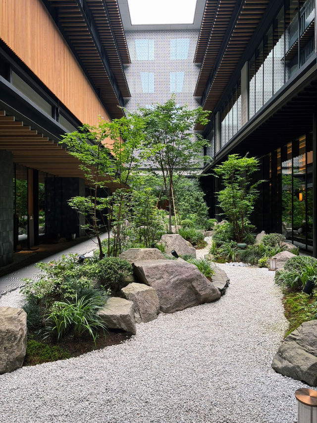 🌿京都の静けさとタイの優雅さが溶け合うカフェ