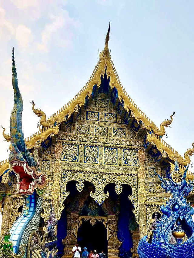 旅の思い出にぴったり！青く輝くチェンライの必見スポット💙📸✨