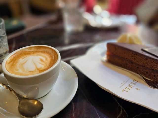 해외여행 비엔나의 빈티지한 카페 Café Demel