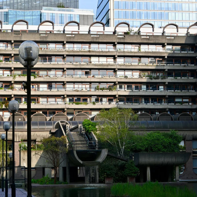 Barbican: London's Modern Spiritual Home – You Won't Want to Leave! 🌆🌳