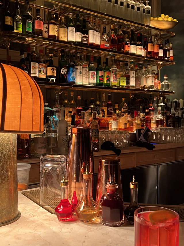 Experience the Lavish Life of NYC at Verōnika ✨🍸
