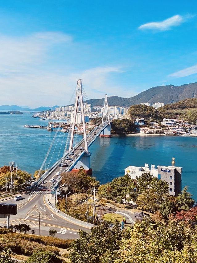 Dolsan Park: Yeosu's Premier Viewpoint and Romantic Haven