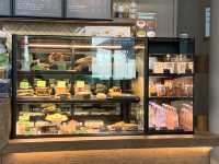 🍏 Chillin’ at Starbucks The Davis Sukhumvit 24 – Apple Pie & Iced Americano Combo Hit the Spot