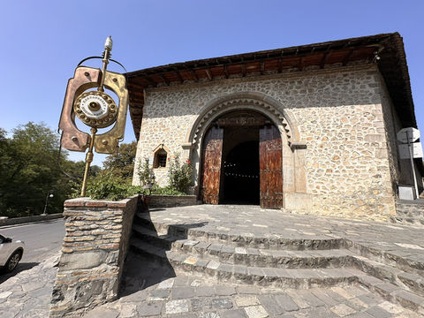 【Karvansaray／カーブァンサライ｜旧市街の“石造りキャラバン宿が生んだ食の体験”】