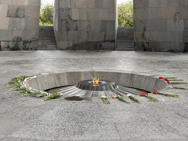 【Tsitsernakaberd Memorial & Museum／ツィツェルナカベルト】