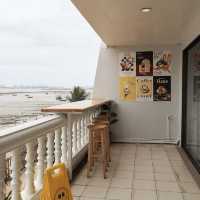 Haus Cafe & Bar 