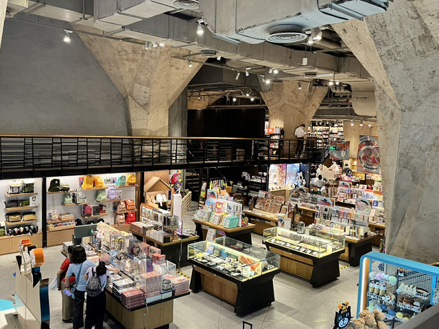 📚【方所 Fangsuo】A Hidden Gem Bookstore in Chengdu You Must Visit!✨