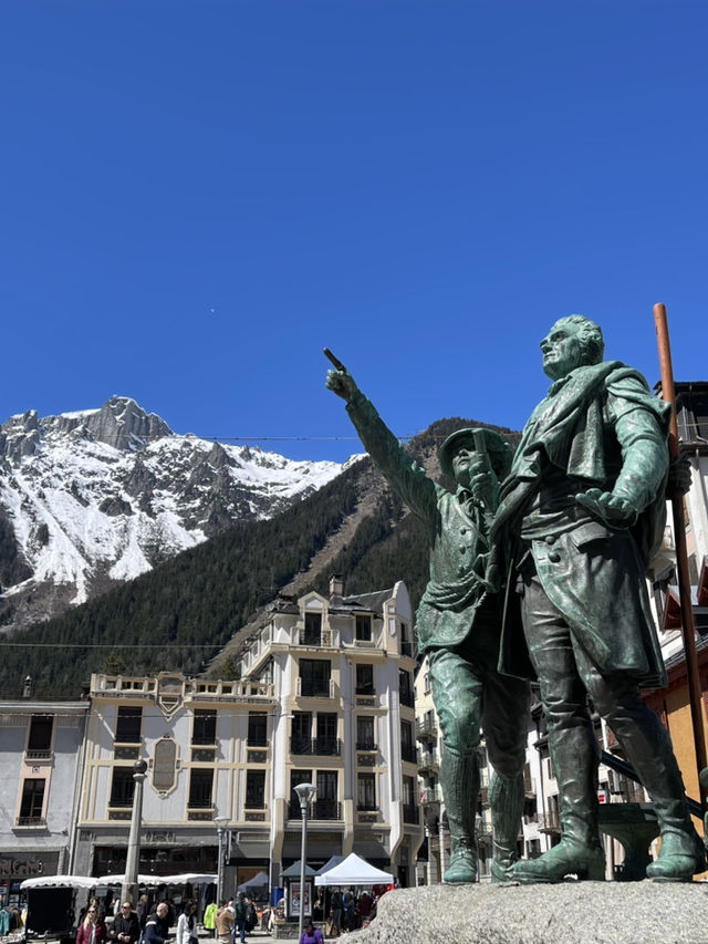 Chamonix-Mont-Blanc เมืองสกีรีสอร์ทของฝรั่งเศส