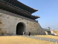Walking around Hwaseong Fortress in Suwon