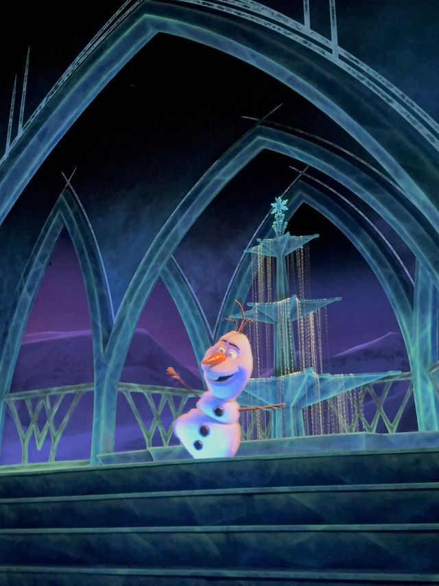 ✨ A Fairytale Day at Hong Kong Disneyland 🏰💖 (with a Frozen twist ❄️😉)