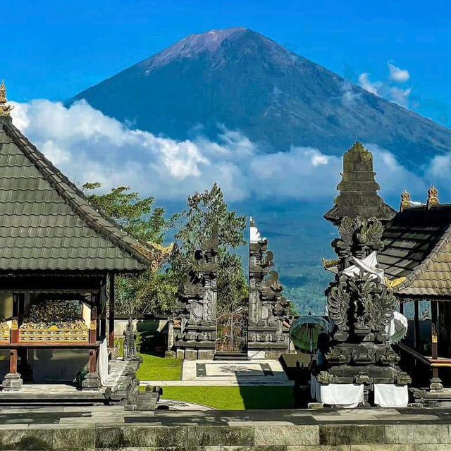 Gateway to Heaven: Lempuyang Temple Experience