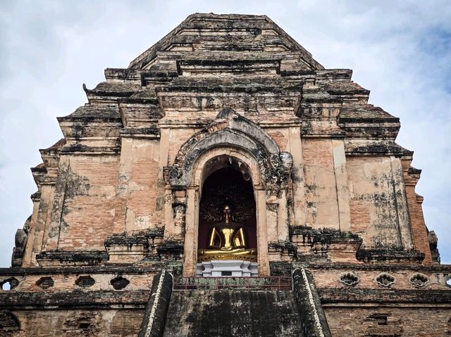 Wat Chedi Luang: Ancient Majesty in the Heart of Chiang Mai
