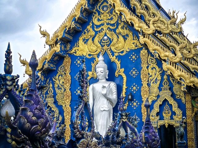 Chiang Rai’s Blue Temple: A Dazzling Dream in Sapphire