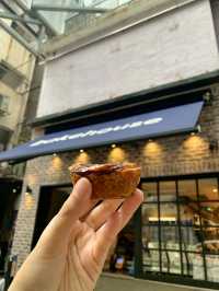 ร้านทาร์ตไข่อร่อยแสงออกปากที่ฮ่องกง
