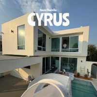 Cyrus พูวิลล่า