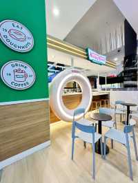Glaze of Glory – Pre-Flight Bliss at Krispy Kreme KLIA Terminal 2