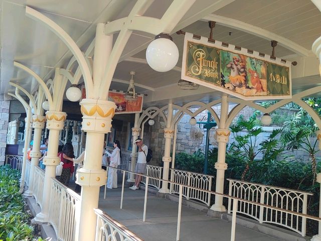 ชมการแสดง Disney’s Storybook Theater