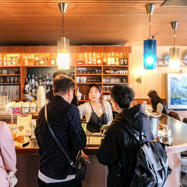 Fuglen Tokyo ร้านกาแฟนอร์ดิกสุดเท่ โตเกียว