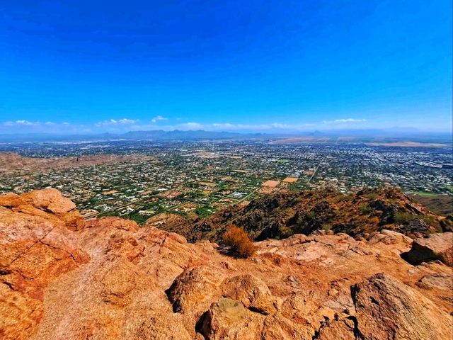 🏞️ Camelback Mountain – Phoenix’s Iconic Summit 🇺🇸