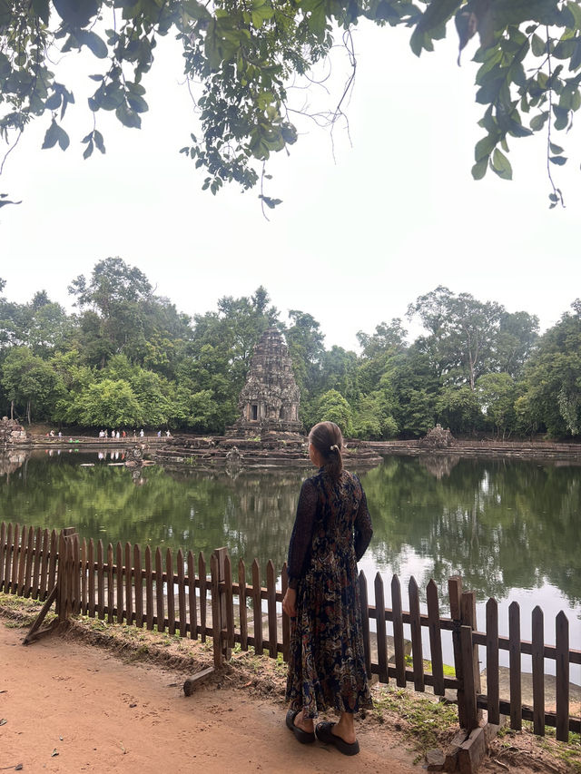 Angkor Wat Siem Reap 1 night 2 days it’s a short time for visiting But it was a great time to be the