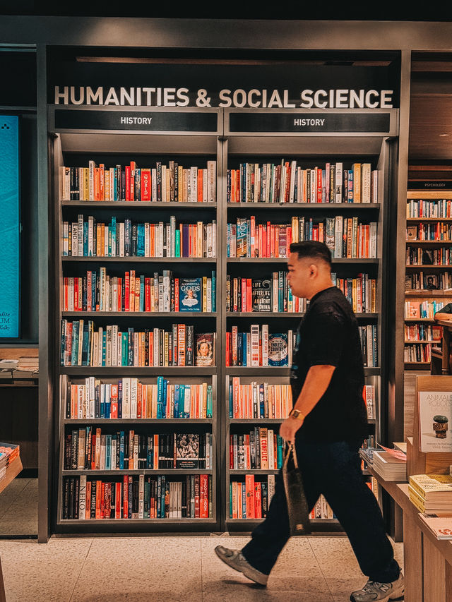 Where Stories, Lifestyle, and Inspiration Meet – Eslite Bookstore