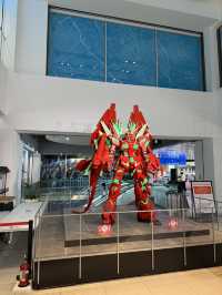 【福岡・博多運河城】城市劇場的奇幻漫步:流水、光影與鋼彈的交響樂